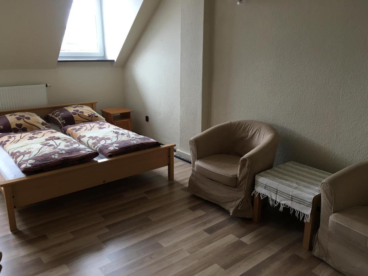 Pokoje Goscinne Na Podzamczu Darlowo Exterior foto